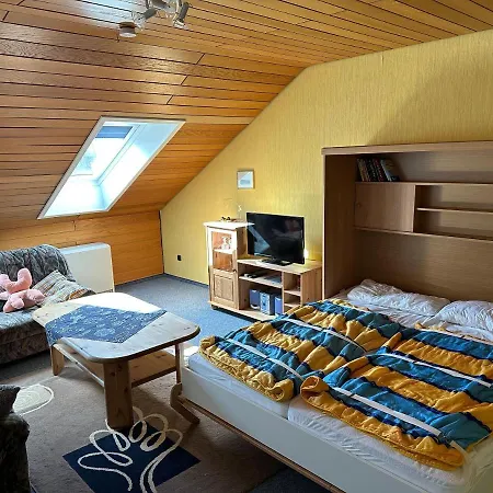 Haus-am-spoor Apartman *